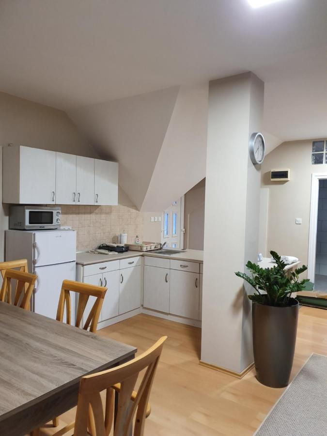 Bella Apartman Szeged Exteriör bild