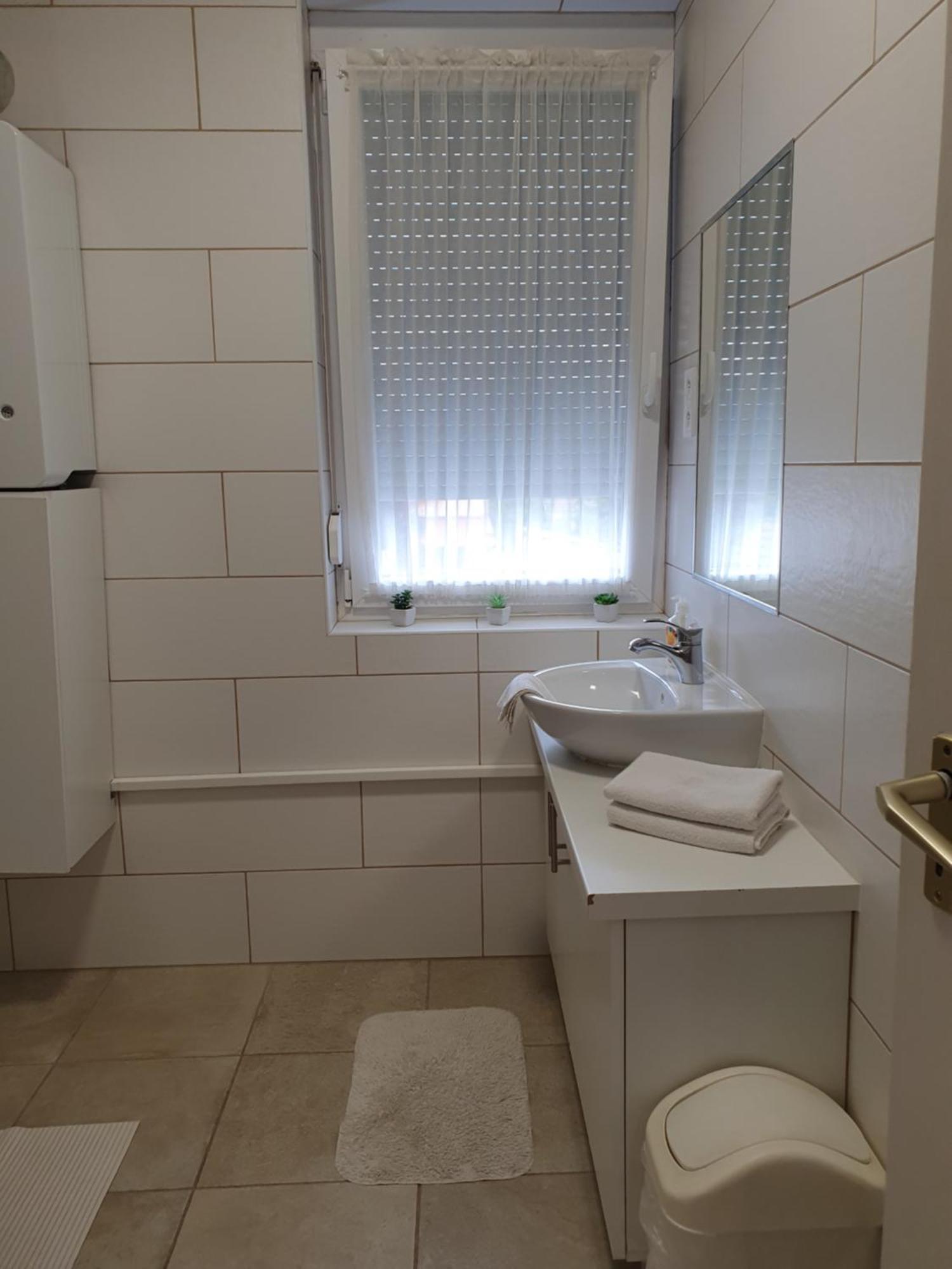 Bella Apartman Szeged Exteriör bild
